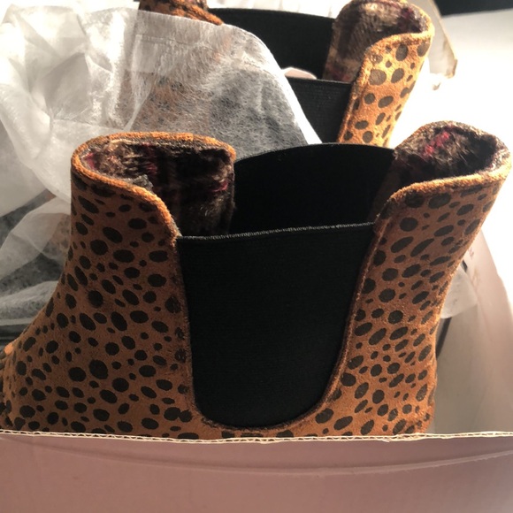 Woman’s duck flannel fall rain boots lined boots - Picture 6 of 9